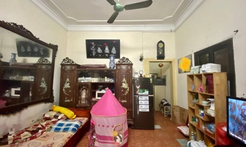 Bán nhà cũ 3 tầng ngõ thông ô tô tránh Quan Nhân