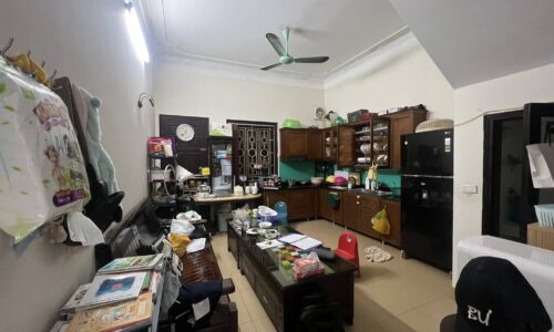 Bán nhà 2 mặt thoáng 10 m ra mặt phố Quan Nhân